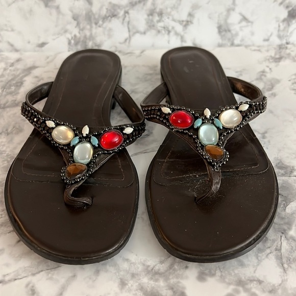 Etienne Aigner Vintage Leather Jeweled Thong Sandals size 7 - Picture 9 of 9